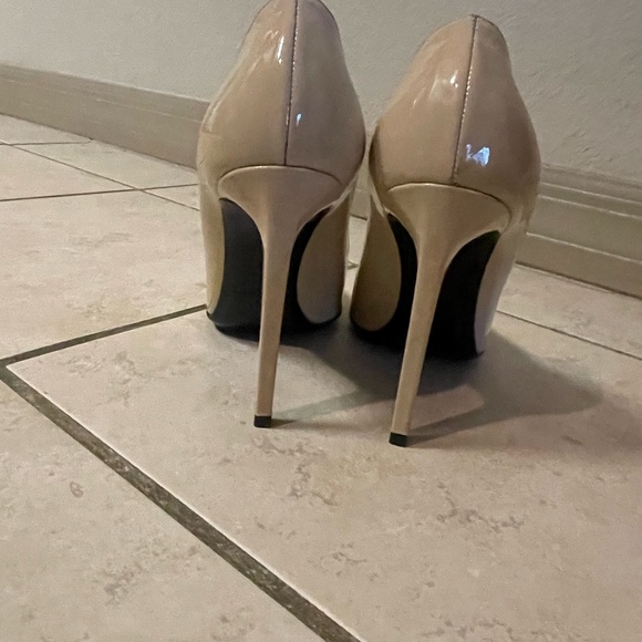 YSL pumps - Picture 7 of 10